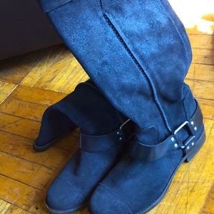 WOMENS UGG BLACK BOOTS!!